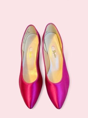 Vintage 80s Custom Dyeable Satin Pointed-Toe Pumps in Fuchsia